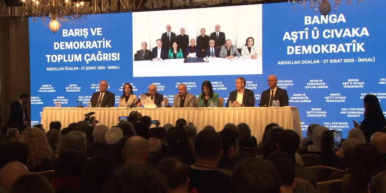 Teröristbaşı Abdullah Öcalan ailesi ile İmralı'da görüştü
