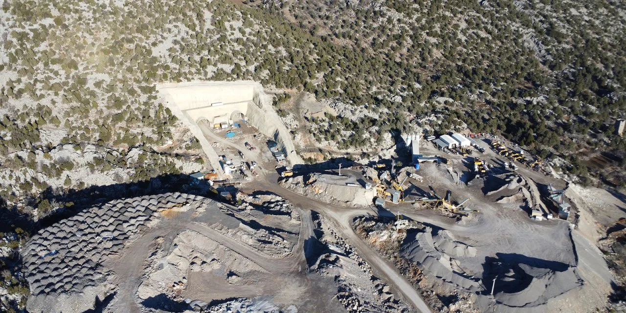 Konya ile Antalya'nın yarım kalan hikayesi tamamlanıyor. Alacabel ulaşımı kısaltacak