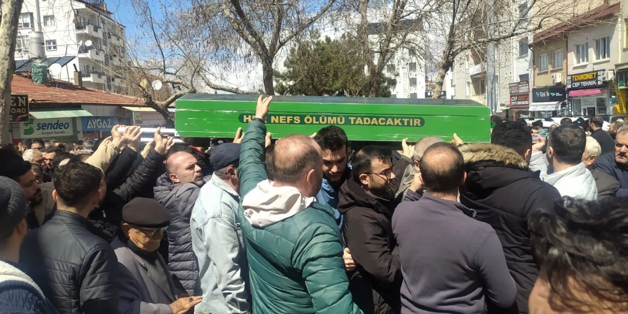 Konya'daki ilkokul öğrencisine pıhtı attı. Minik kız hayatını kaybetti