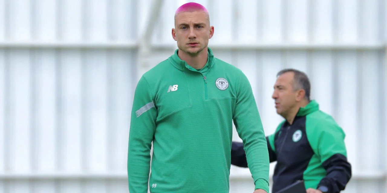 Konyaspor'un golcüsü bu hesabı takip ediyor. Skandal ismi var