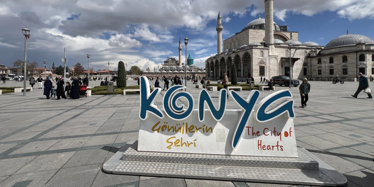 Konya'ya gelenler bu mekanı görmeden gitmedi. Adım atılacak yer kalmadı, sayı 118 bini aştı