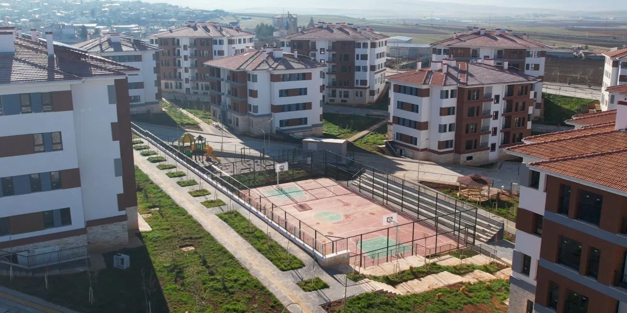Konya'nın bu ilçeleri heyecanla bekliyor. TOKİ müjdesi geldi, konutlar inşa edilecek