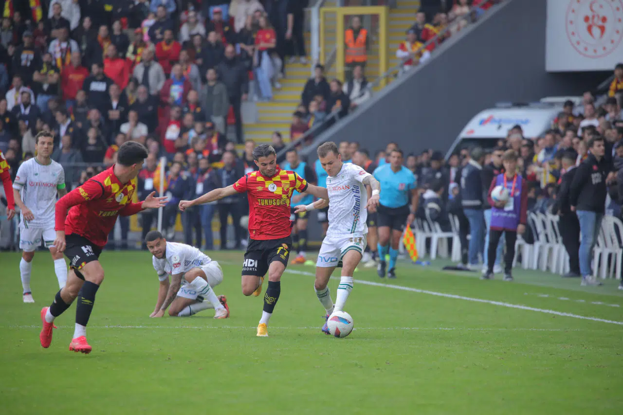 Konyaspor ve Göztepe'de kadro alarmı. Kritik maç öncesi iki takımda da eksik krizi
