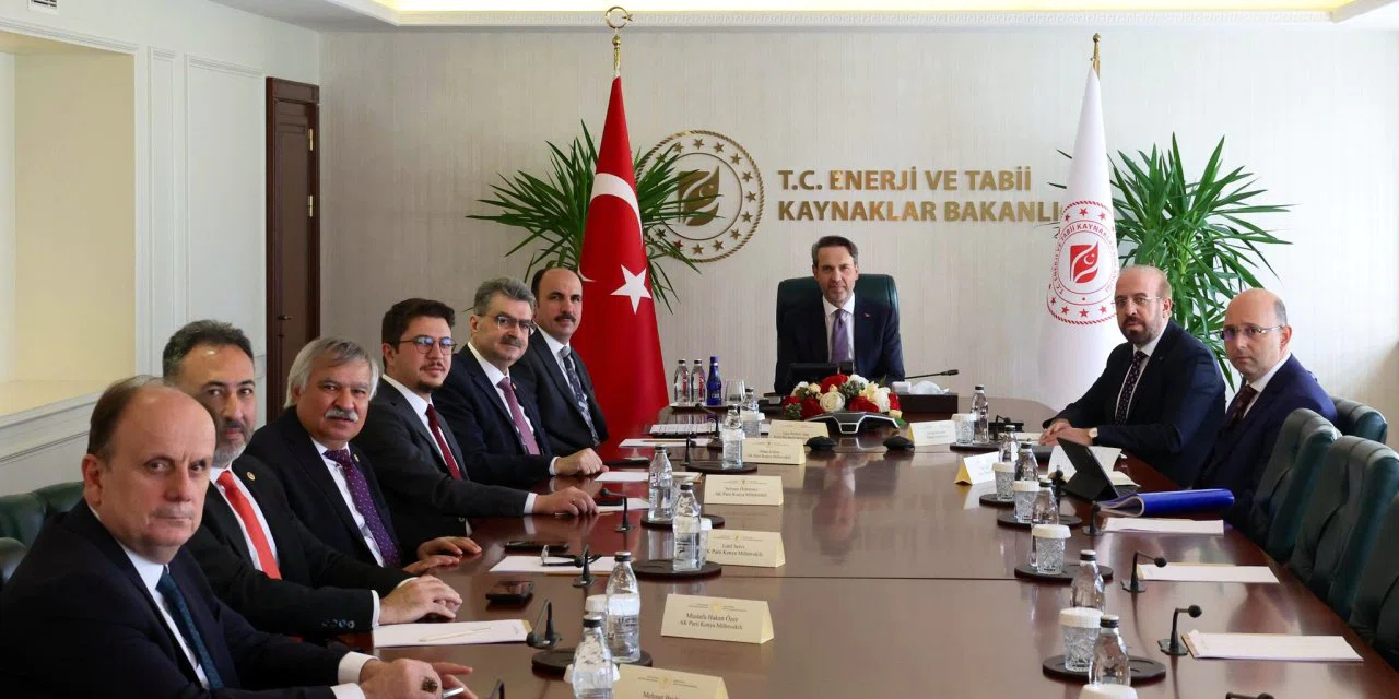 Konya siyasetinin zirvesi başkente adeta çıkarma yaptı. Yeni projeler yolda