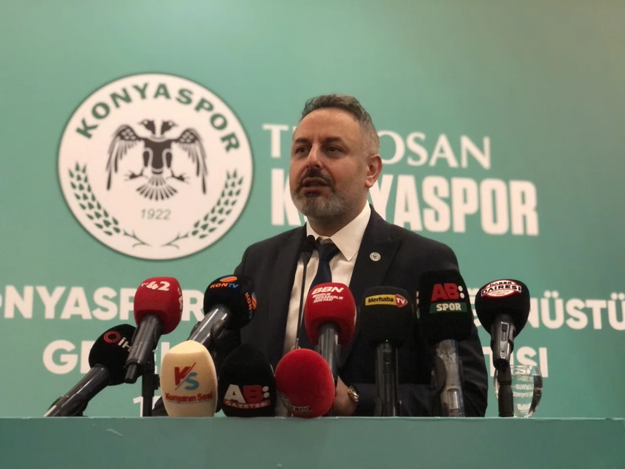 Konyaspor Başkanı Korkmaz: 200 bin Euro ödendiğinde FIFA'nın yasağı kalkacak