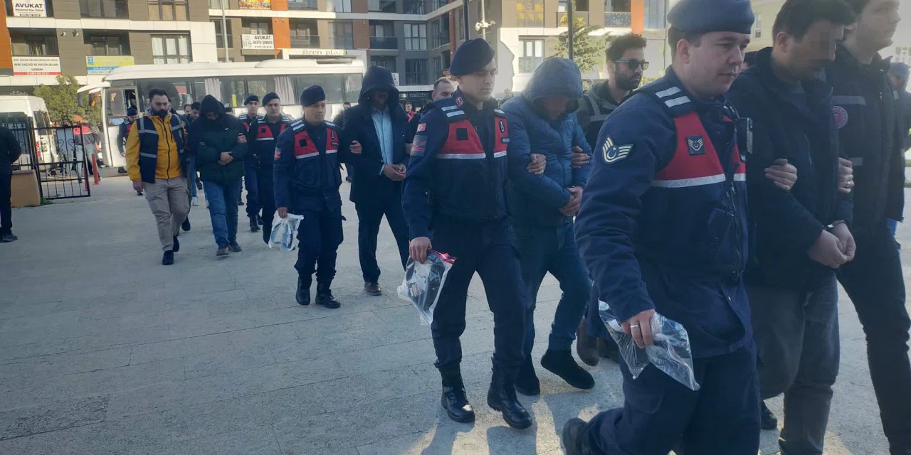 Kapıkule'deki rüşvet operasyonu: 23 gümrük muhafaza memuru tutuklandı