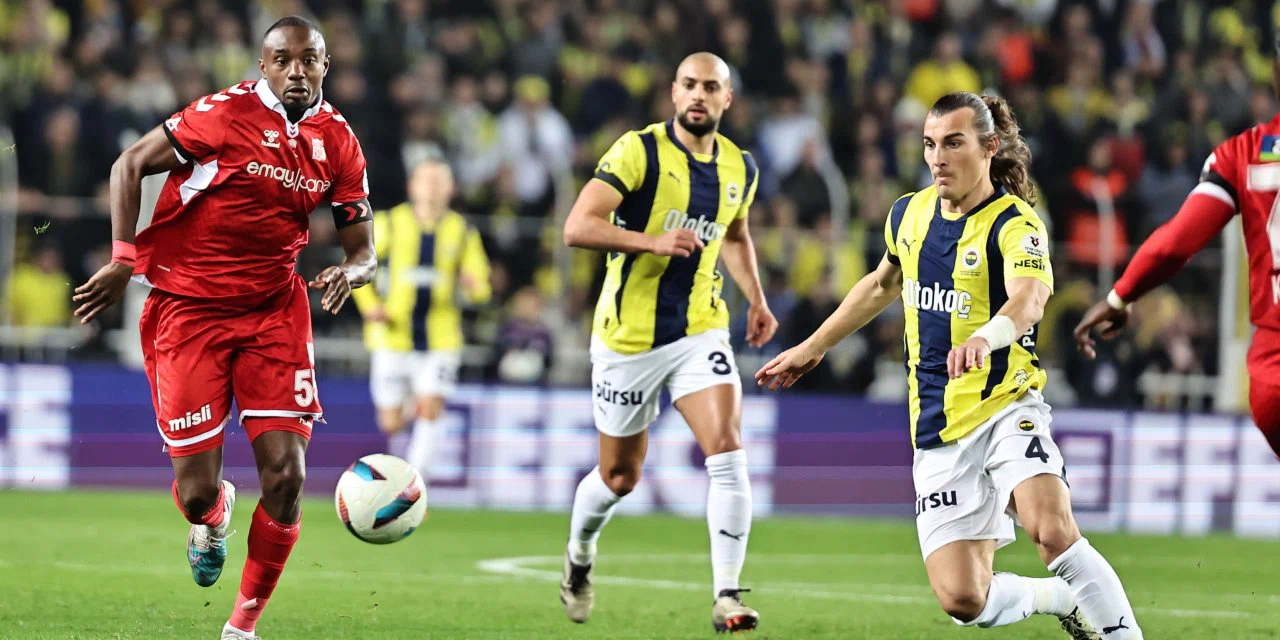 Sivasspor - Fenerbahçe maçları bol gollü geçiyor