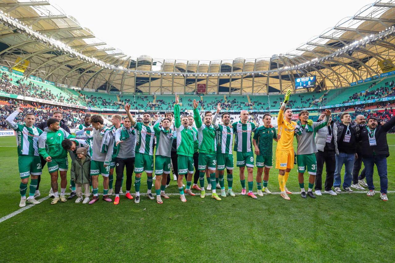 Düşme hattında Konyaspor farkı. Rakipler can çekişiyor, Anadolu Kartalı evinde kazanıyor