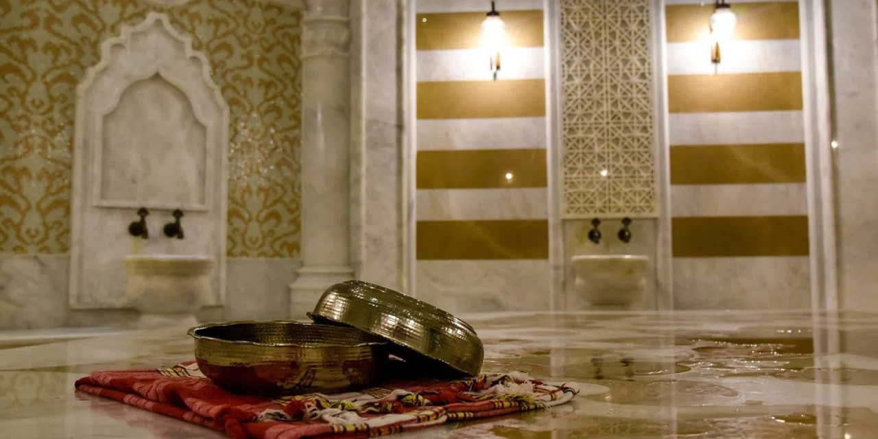 Konya’nın tarihi mekanında hamam keyfi 800 lira. Bir çok imkan bulunuyor