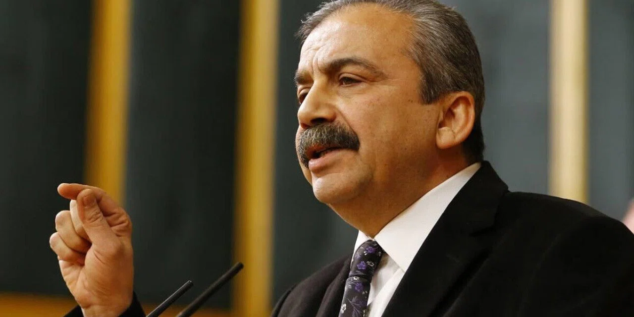 SON DAKİKA! Sırrı Süreyya Önder, hayatını kaybetti