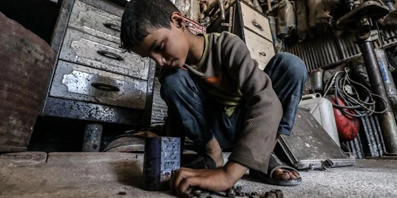 200 bin çocuk mercek altında; Bakanlık ekipleri sokaklarda
