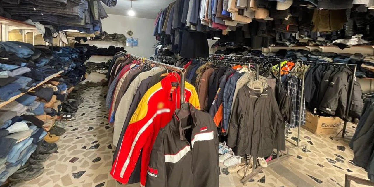 İlgi büyük ama o mağazadaki elbiselerin kimin olduğunu öğrendiğinizde şok olacaksınız