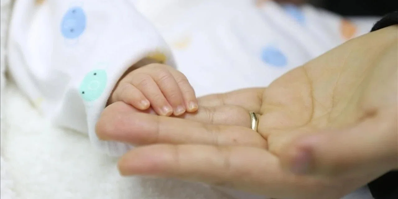 Ücretli doğum izni 1 yıla çıkarılıyor, kreş desteği geliyor