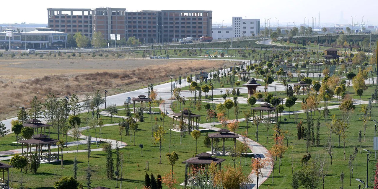 Konya'daki bu bina 27 yıldır gizemini koruyor. Görenler merak ediyor