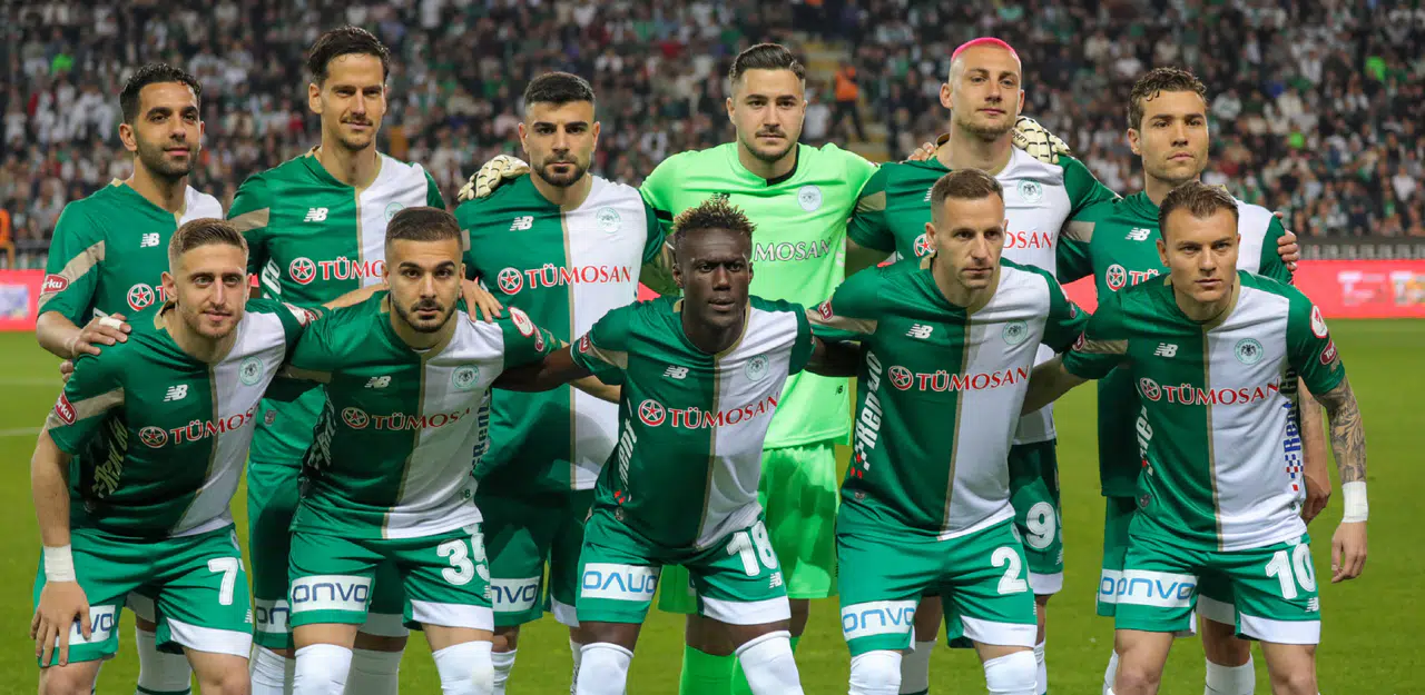 Konyaspor taraftarı yıldız oyuncular istiyor. Kapalı kutu transferler yapıldı