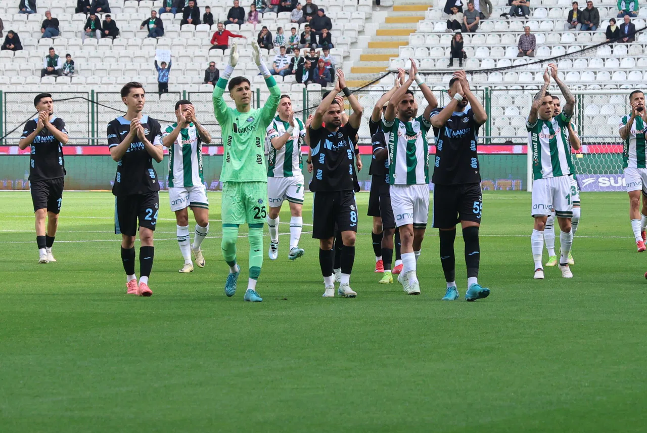 Bazoer yıldızlaştı, Konyaspor seriye bağladı!