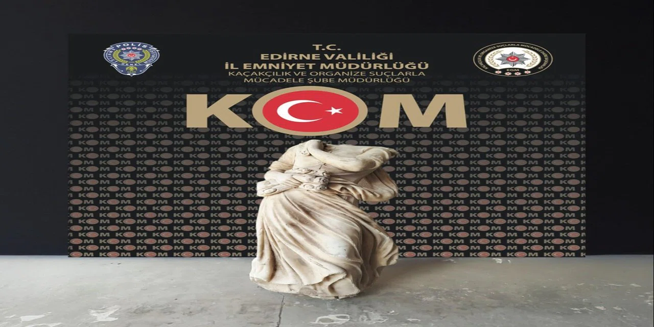 Bir otomobilin bagajından çıktı! Neoklasik döneme ait