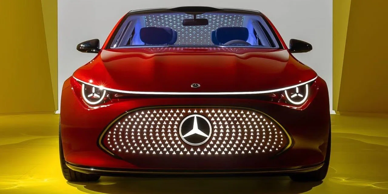 Alman otomobil devi kararını verdi: Lüks model otomobiller artık tamamen elektrikli olacak