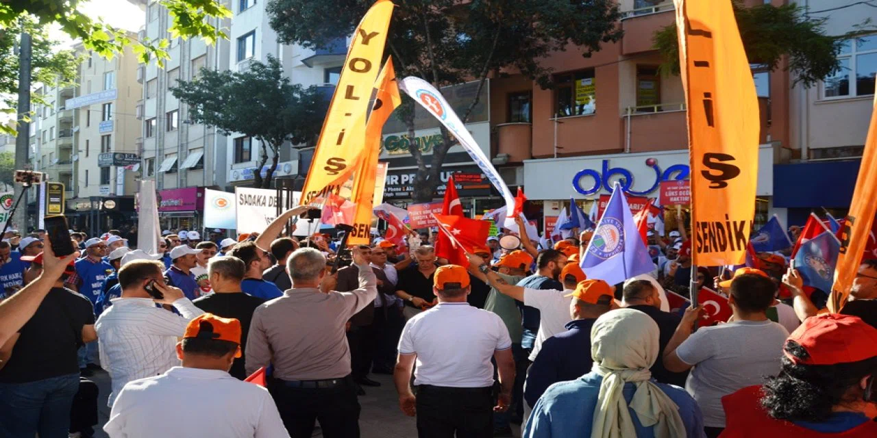 TÜRK-İŞ'ten grev kararı: 500 kuruma grev kararı ilanı asılacak