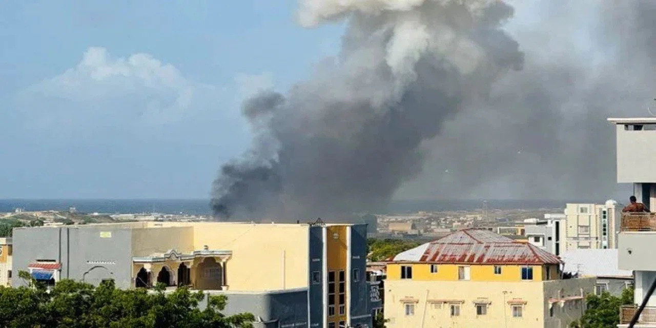 Somali'de askeri helikopter düştü: Can kayıpları var