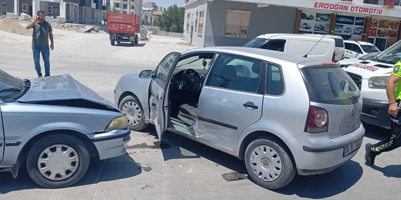 Konya'nın ilçesinde trafik kazası: 6 kişi yaralandı
