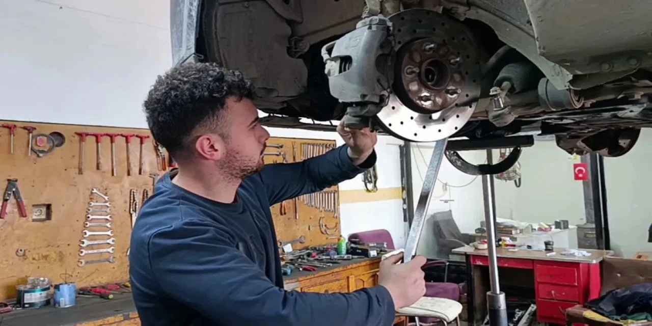 Çırak için yaz tatilini bekleyen sanayi esnafı umduğunu bulamıyor