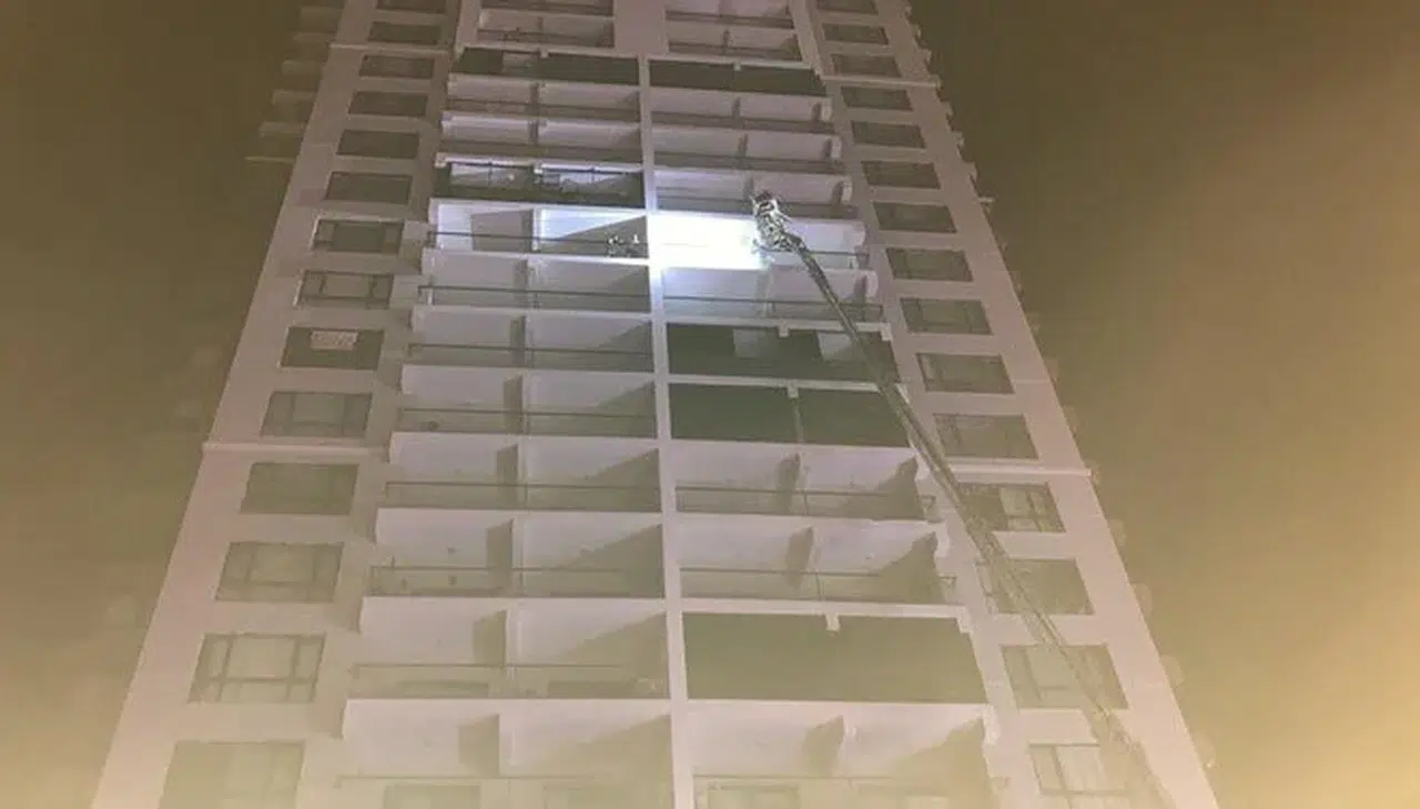 Başkent'te 26 katlı binada yangın paniği