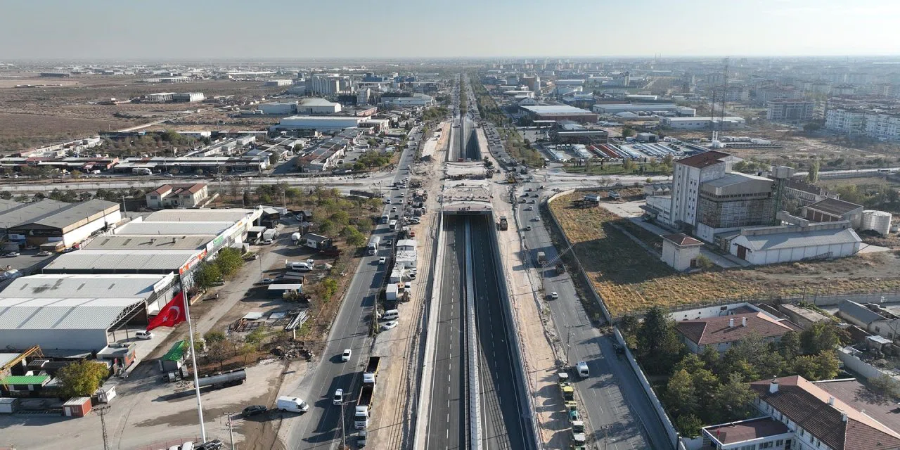 Konya'da binlerce aracın geçtiği yolun hız limitleri yükseltilecek. Bir Mahalleye girişler kapatıldı