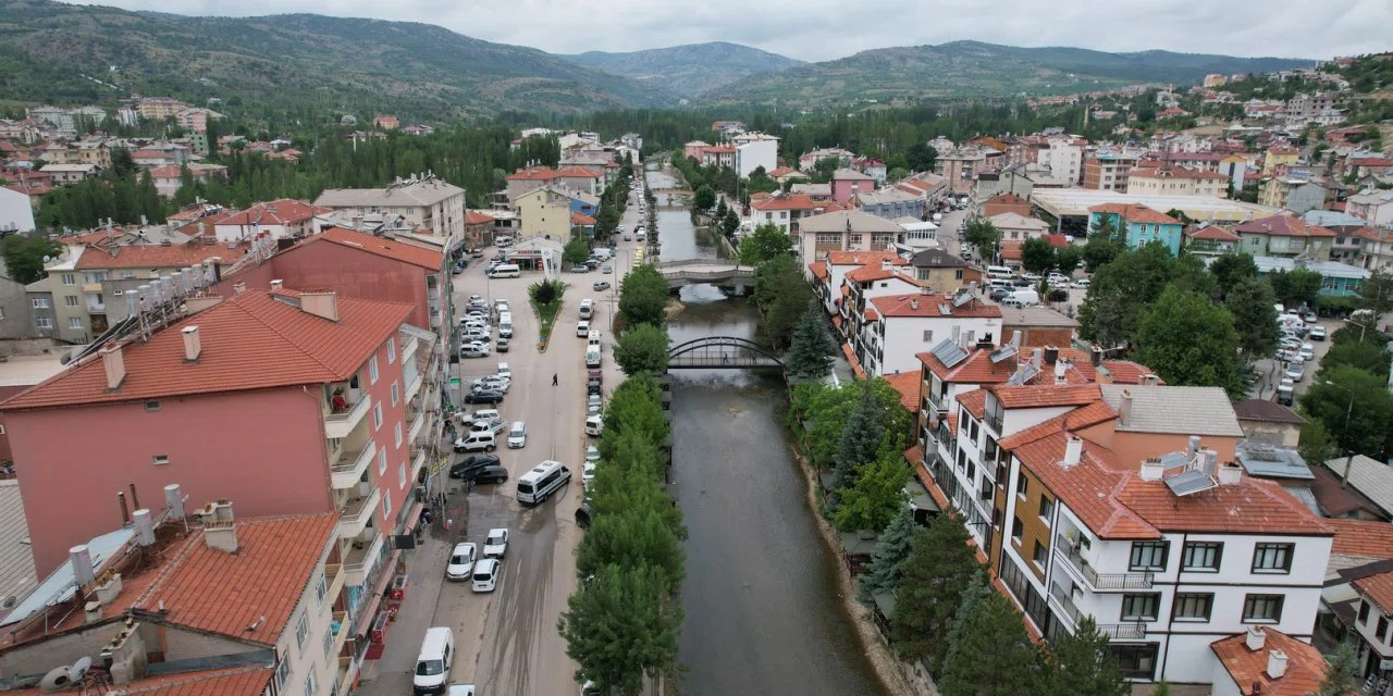 Bu otel hem Konya'ya hem Alanya'ya yakın. 100 bin TL bedeli var