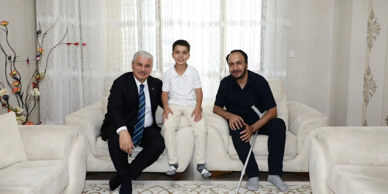 Konya Valisi Akın 15 Temmuz Gazisini ziyaret etti