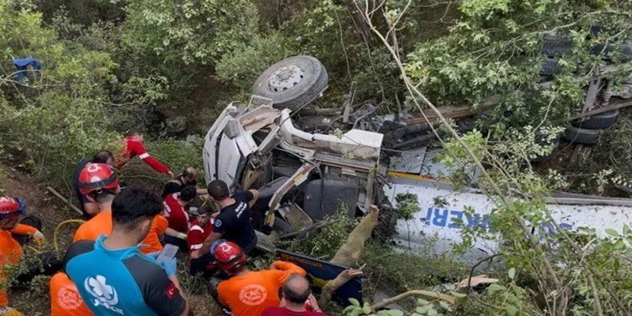 Mevsimlik tarım işçilerinin acı sonu: 3 ölü, 4'ü ağır 18 yaralı