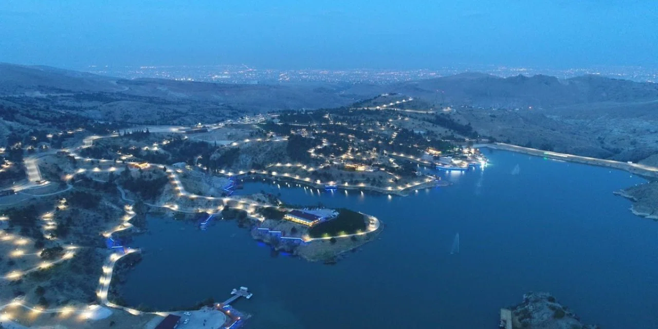 Temmuz ayı Konya'yı yeni fenomen ile tanıştırdı. Tropikal gece 11 kez şehri ziyaret etti