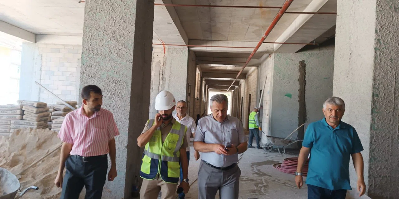 Konya İl Milli Eğitim Müdürü 32 derslikli yeni okulun inşaatını inceledi