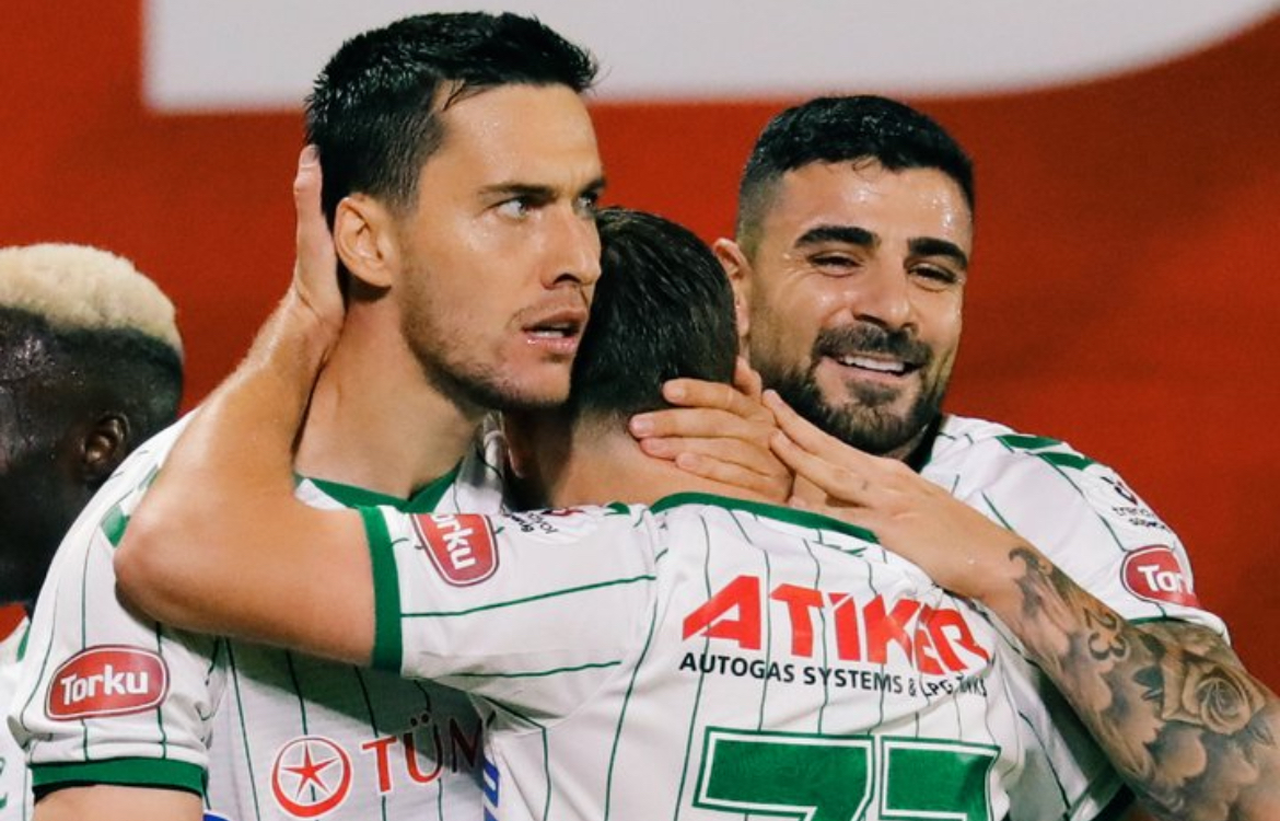 Konyaspor’da Umut Nayir İstanbul’da şov yaptı
