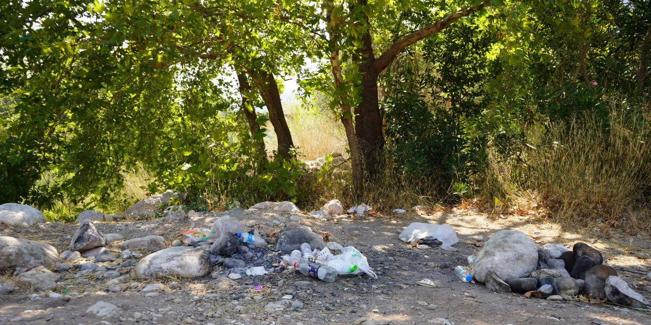 Utandıran görüntüler: Dünyanın en güzeli kanyonu çöplük haline getirildi
