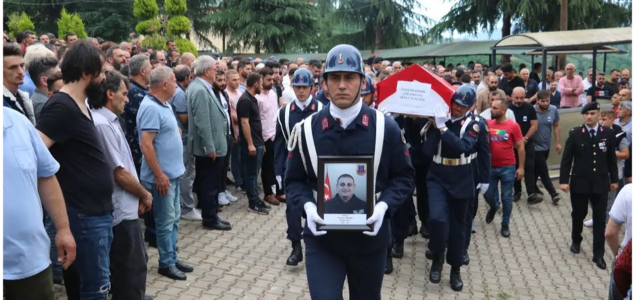Kazada hayatını kaybeden jandarma er son yolculuğuna uğurlandı