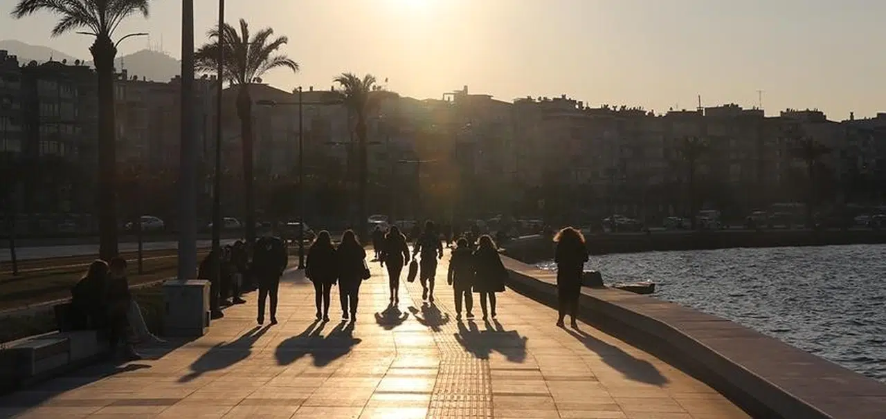 Hava sıcaklıkları düşüyor, Türkiye hafta sonunu nasıl geçirecek?