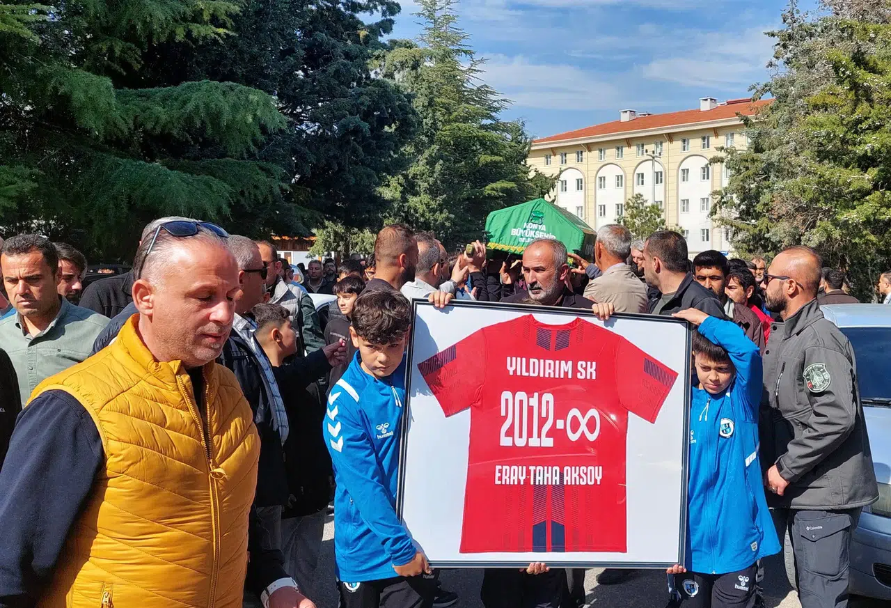 Konya'da Aksoy ailesinin acı günü: Genç futbolcu defnedildi