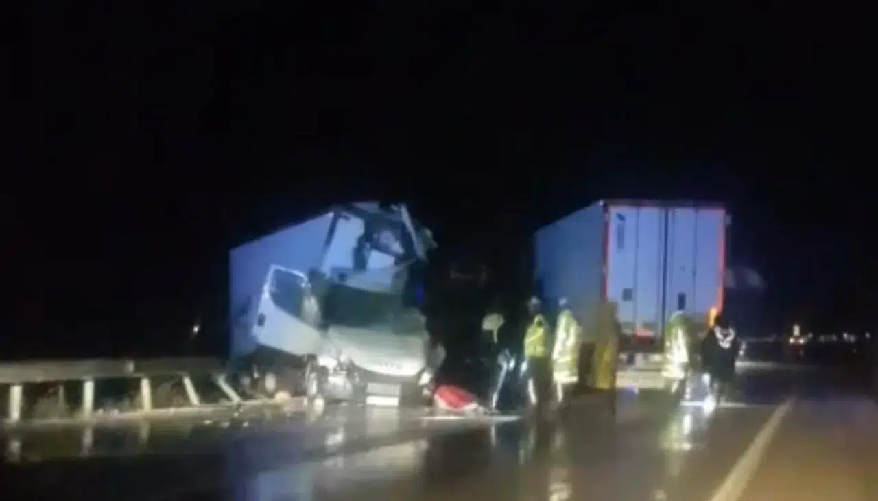 Konya’da tır ile kamyonet çarpıştı: Ölü ve yaralılar var