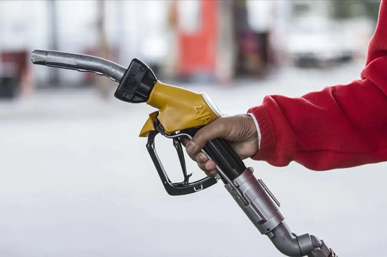 Akaryakıt fiyatlarında heyecanlandıran gelişme! Motorine indirim geliyor