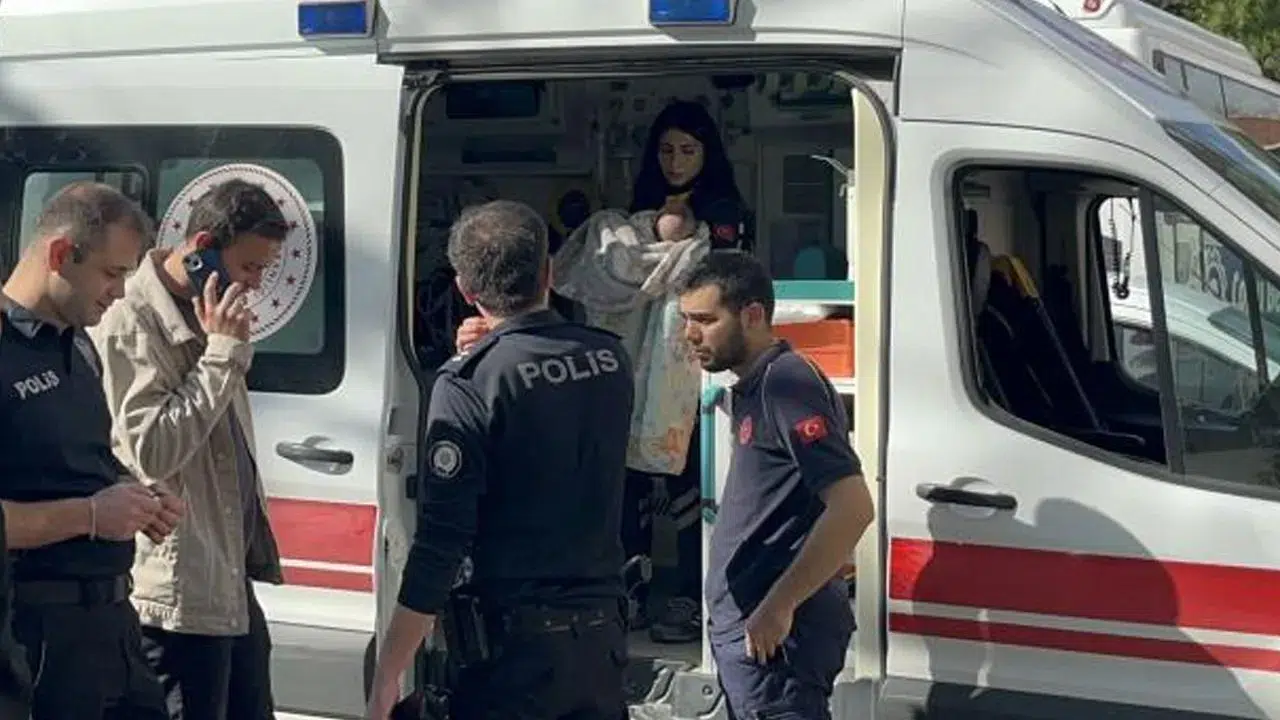 Bir annenin vicdansızlığı 'Pes' dedirtti: 'Babası gelip şimdi bunu alacak'