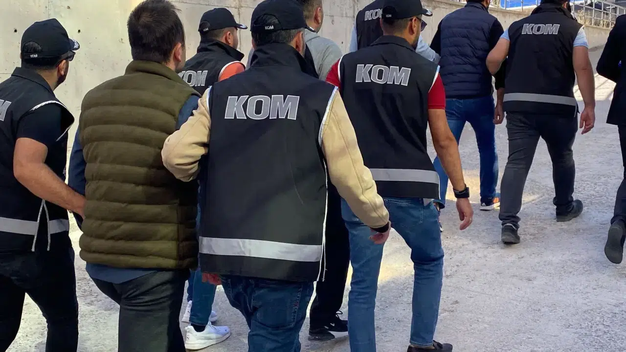 FETÖ operasyonu:  32 şehirde 41 şüpheli tutuklandı