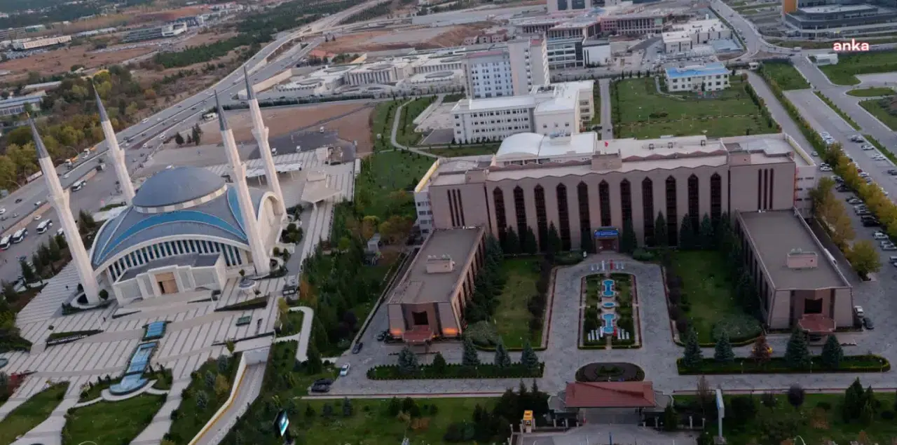 Diyanet'te deprem: 12 üst düzey isim görevden alındı