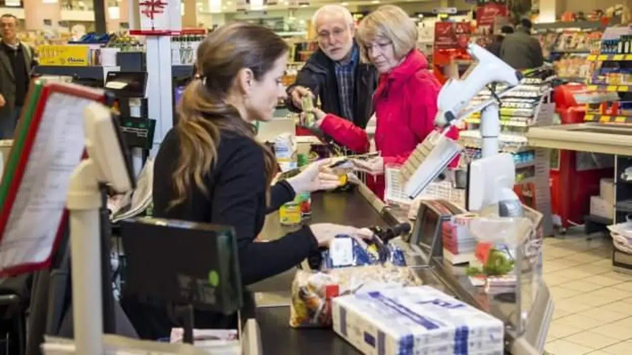 Marketlerin yeni taktiği vatandaşı bıktırdı: Etiket başka, kasa başka