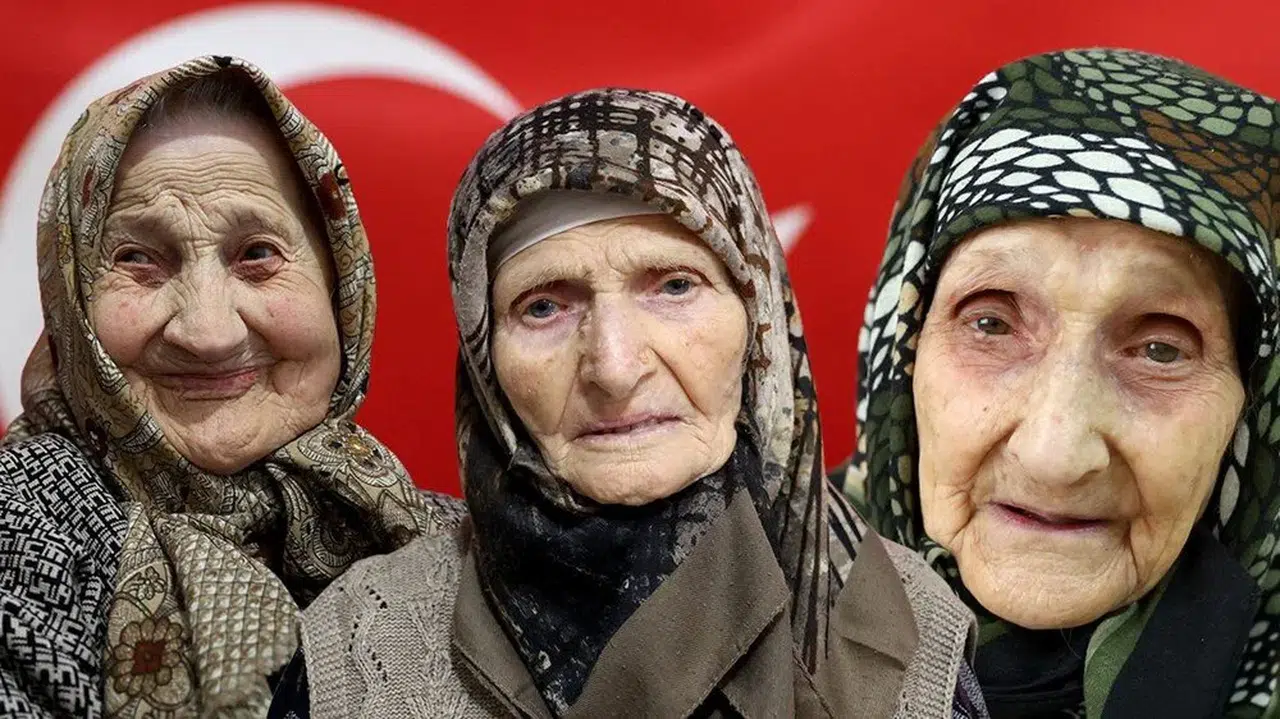 Cumhuriyet'le yaşamak onur veriyor: Cumhuriyet'in asırlık çınarları