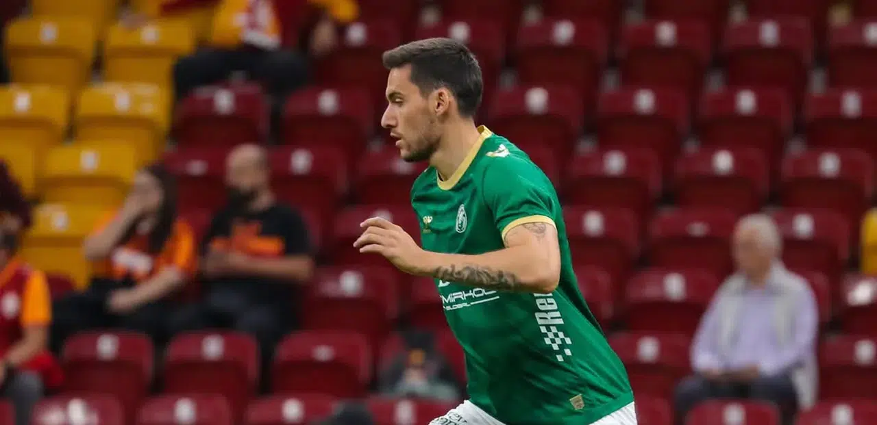 Konyasporlu o futbolcu ilk 3’te!
