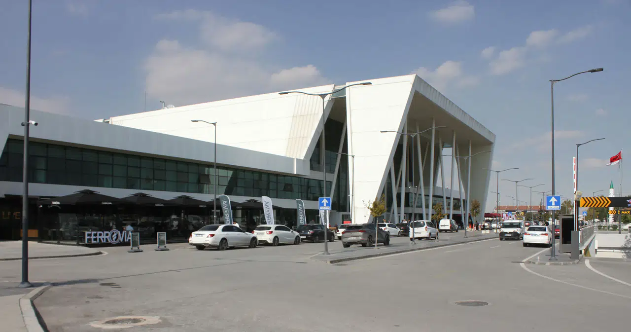 Konya'nın YHT Garına lüks mekan açıldı! Farklı konsepti var