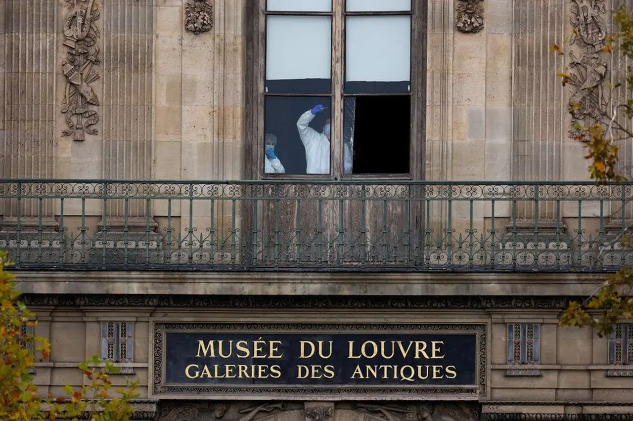 Louvre Müzesi'nde hırsızlık utancı nasıl yaşandı: Yüzyılın soygunu