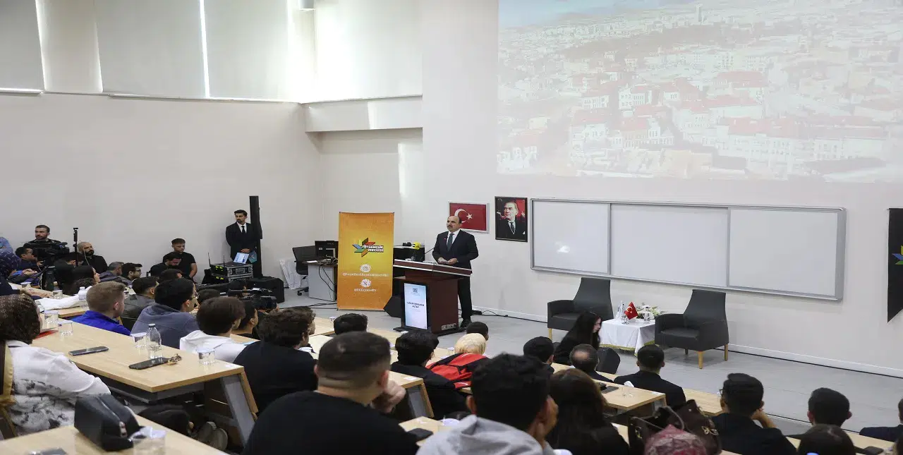 Başkan Altay Altay'dan gençler: Tarihi Gazze mesajı
