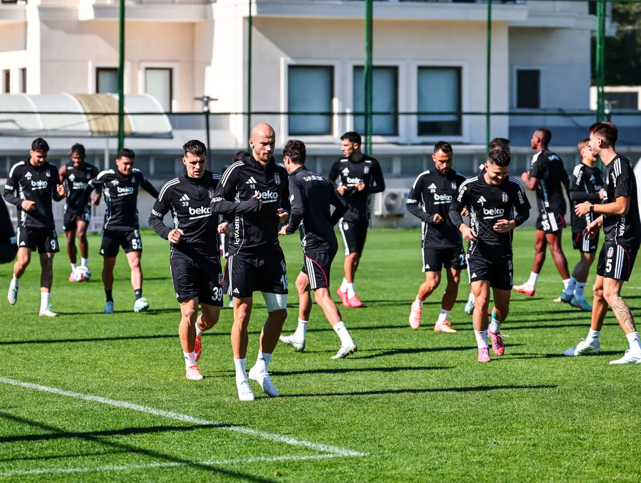 Beşiktaş'ta Konyaspor maçı hazırlıkları devam etti